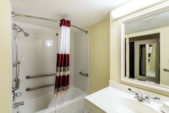 Deluxe Room, 1 King Bed, Accessible, Non Smoking