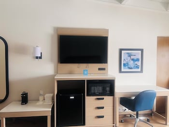 Superior Suite, 1 King Bed, Non Smoking
