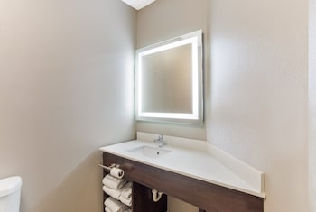 Deluxe Room, 2 Queen Beds, Non Smoking