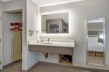 Standard Room, 2 Queen Beds, Non Smoking, Refrigerator & Microwave