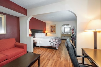 Standard Suite, 1 King Bed, Smoking