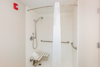 Room, 2 Queen Beds, Accessible, City View (Communication, Balcony)