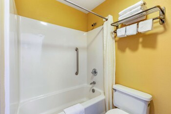 Standard Room, 2 Double Beds, Non Smoking