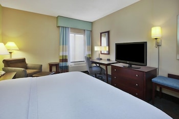 Standard Room, 1 King Bed Hearing Accessible w/ Tub