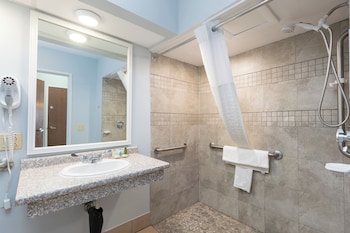 Standard Room, 1 Queen Bed, Accessible, Bay View