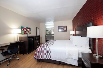 Deluxe Room, 1 King Bed, Smoking
