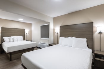 Standard Studio, 2 Queen Beds, Non Smoking