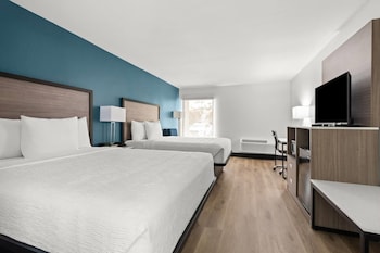 Suite, 2 Queen Beds, Non Smoking