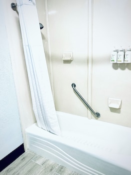Suite, 2 Queen Beds, Non Smoking