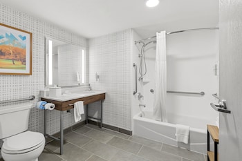 Room, 2 Queen Beds, Accessible, Microwave (Mobility and Hearing)