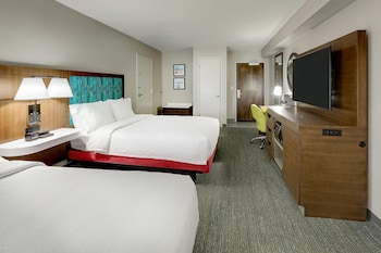 Room, 2 Queen Beds, Mobility Accessible, Microwave