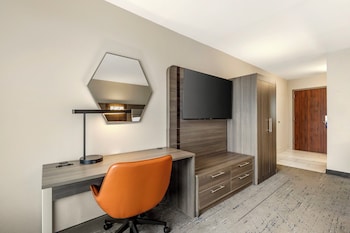 Standard Room, 2 Queen Beds (Communications, Accessible Tub)