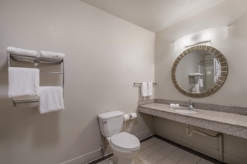 Deluxe Room, 1 King Bed, Accessible, Non Smoking