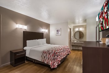 Deluxe Room, 1 Queen Bed, Non Smoking