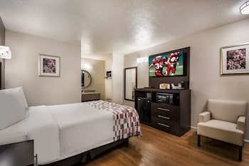 Deluxe Room, 1 Queen Bed, Non Smoking