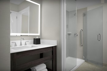 Deluxe Suite, 1 Bedroom (Hearing Accessible)