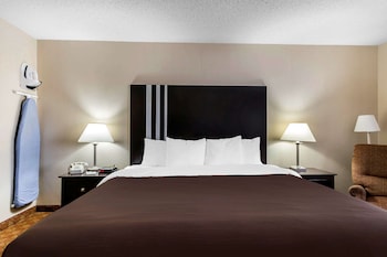 Standard Room, 2 Queen Beds, Non Smoking