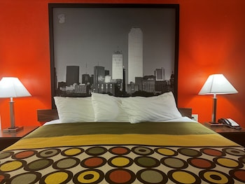 Suite, 1 King Bed, Smoking