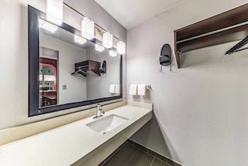 Superior Room, 1 King Bed, Jetted Tub (Smoke Free)