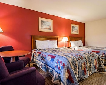 Standard Room, 2 Queen Beds, Smoking