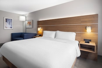 Standard Room, 1 King Bed