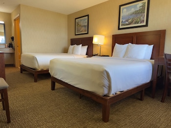 Room, 2 Queen Beds, Non Smoking (Upgrade)