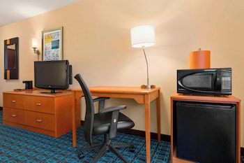 Room, 1 King Bed (Mobility Accessible, Tub)