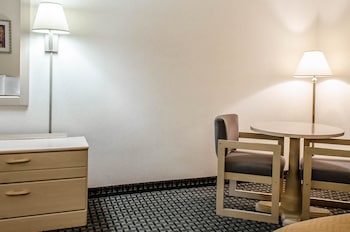 Standard Room, 2 Queen Beds, Non Smoking