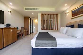 Superior Room, 1 King Bed, Ocean View (Spa)