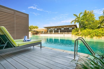 Superior Room, 1 King Bed (Resort Lagoon)
