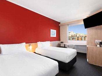 Standard Room, 2 Twin Beds (Pyrmont View)