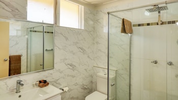 Deluxe Room, Non Smoking, Balcony (Deluxe Queen+Single)