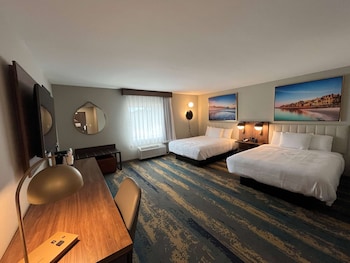 Room, 2 Queen Beds, Accessible, Non Smoking
