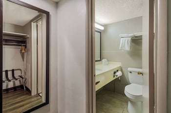 Superior Room, 1 King Bed, Non Smoking, Kitchenette