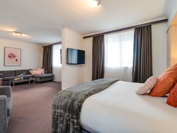 Deluxe Suite, 1 King Bed