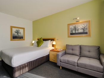Standard Room, 1 Queen Bed
