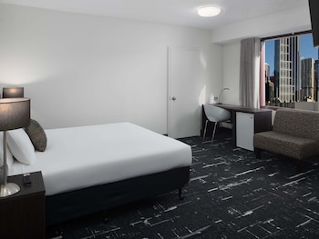 Superior Room, 1 King Bed