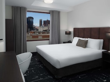 Standard Room, 1 King Bed