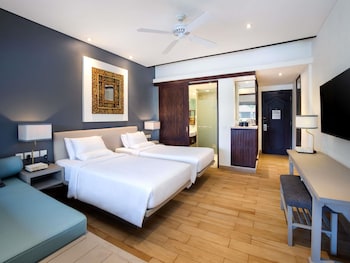 Deluxe Room, 2 Single Beds (Garden Wing)