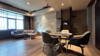 Privilege, Suite, 1 King Bed with Sofa bed