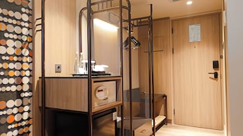 Privilege, Twin Room, 2 Twin Beds, City View