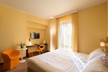Superior Double Room, City View