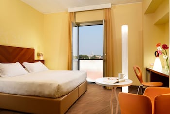 Superior Double Room, City View