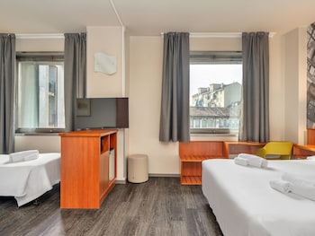 Standard Quadruple Room, Accessible, Non Smoking