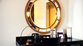 Double Room (Compact)