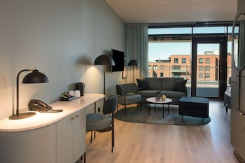 Superior Room, 1 King Bed (Plus)