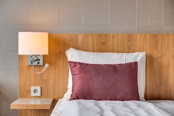 Single Room (Compact)