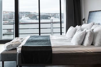 Deluxe Room, 1 King Bed, Non Smoking