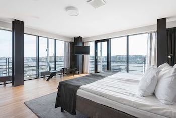 Deluxe Room, 1 King Bed, Non Smoking