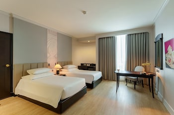 Premier Deluxe Twin Room